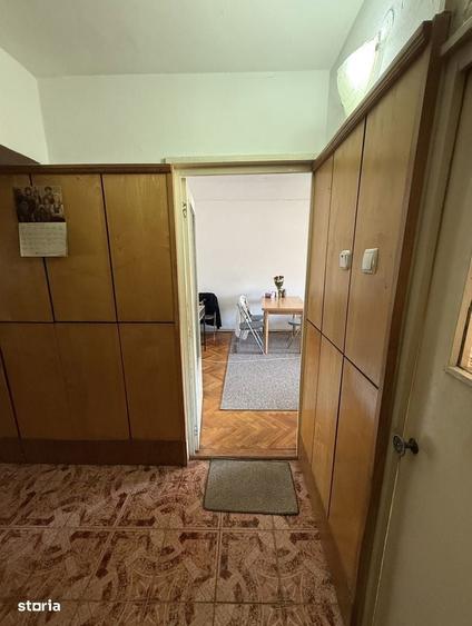 Apartament cu 3 camere decomandat în Micro 17
