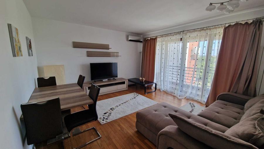 Apartament cu 2 camere decomandat în Sisești