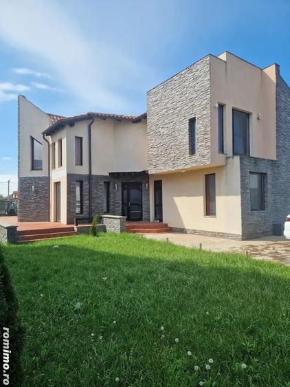 Casă cu 5 camere cu Teren 613 Mp în Moșnița Nouă