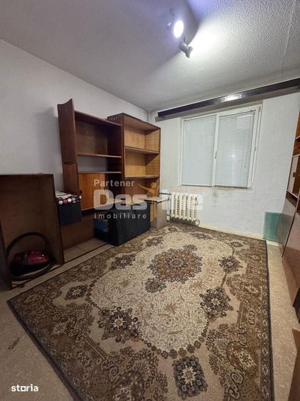 Apartament cu 3 camere decomandat în Rahova