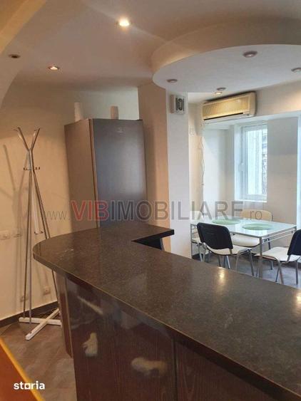 Apartament cu 3 camere decomandat, mobilat în Centrul Civic