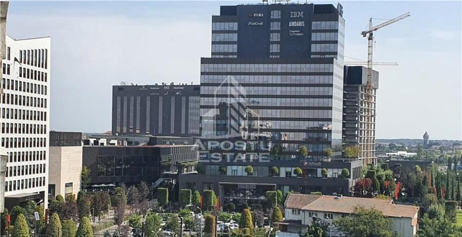Apartament cu 3 camere decomandat, mobilat în Central