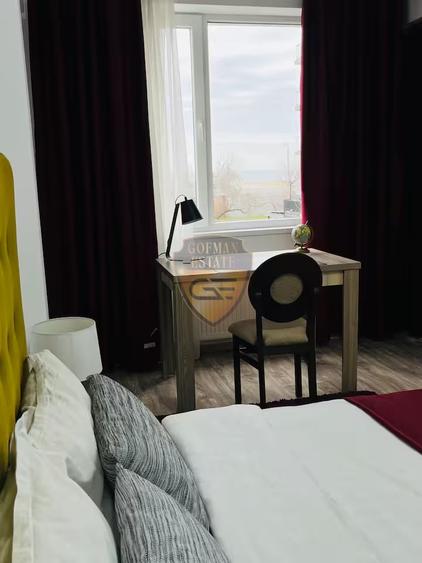 Apartament cu 3 camere decomandat, mobilat în Mamaia