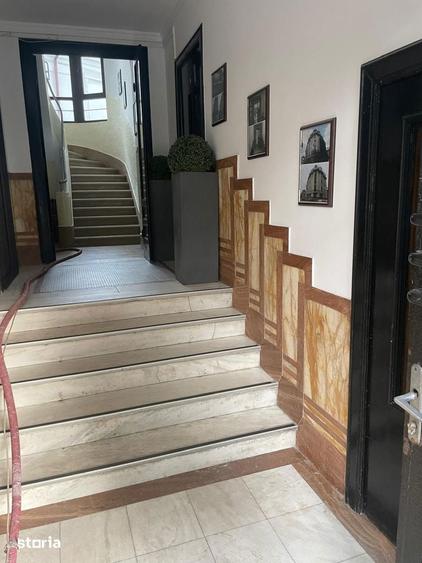 Apartament cu 5 camere în Eminescu