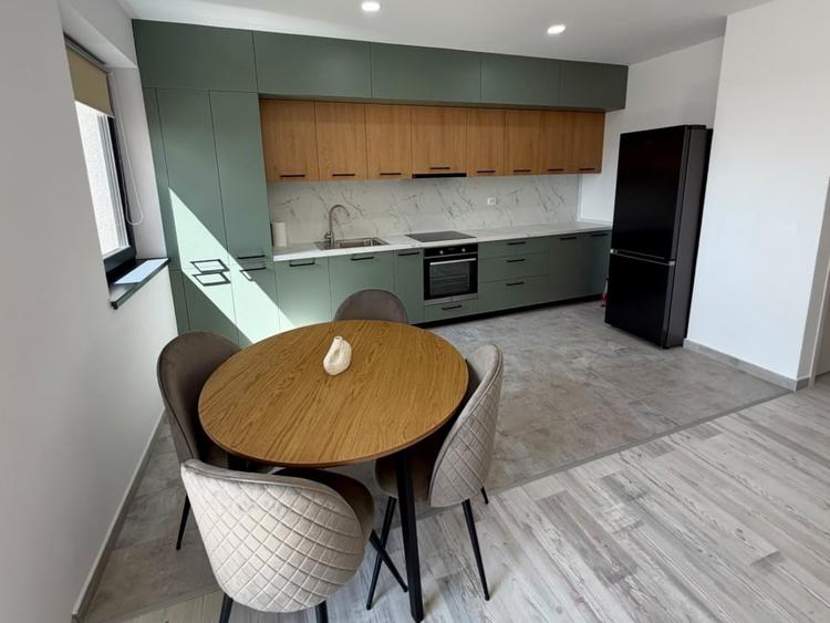 Închiriere apartament | 2 camere | Zona - CETATE | etaj 4 | Parcare - 3