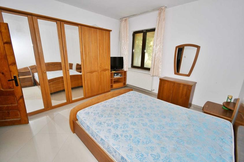 Casă cu 4 camere cu Teren 800 Mp în Leamna de Jos