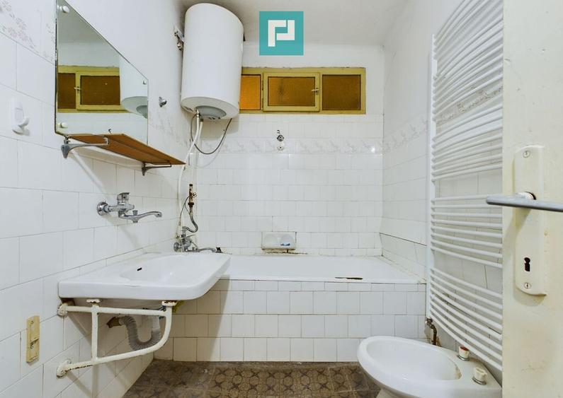 Casa 4 camere, zona centrala in Pancota - 2