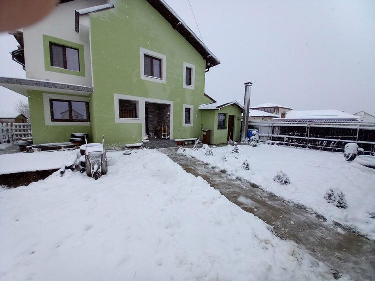 Proprietar vand casa Craiovei P+1+M - 2