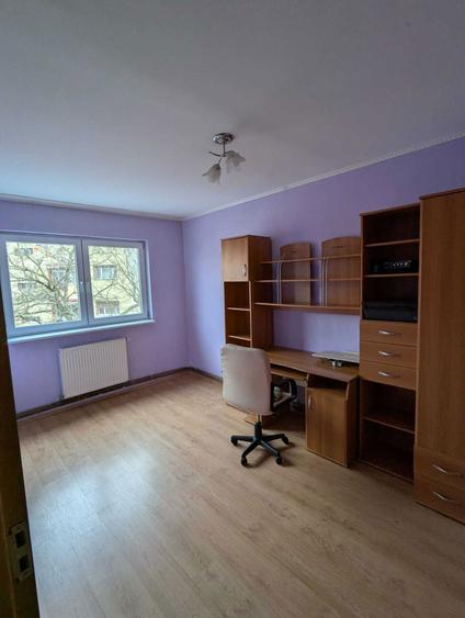 Vand Apartament de 80 mp , 4 camere, 2 bai, etajul 3 - 2