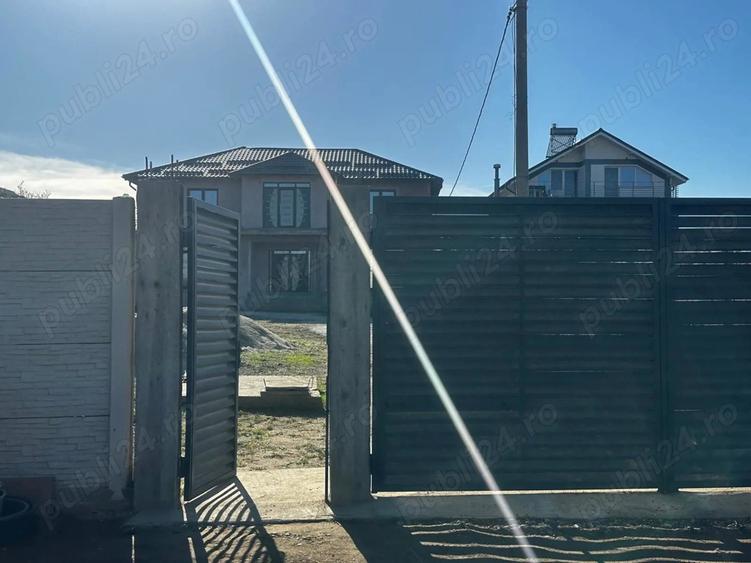 Vila ?i o casuta - 1