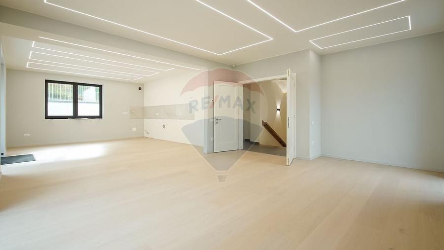 Armonie între tradiție și modernitate – Vilă contemporană în Brasov - 18