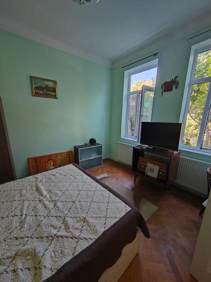 Casă cu 2 camere cu Teren 150 Mp în Moșilor