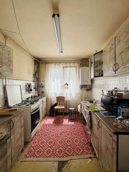 Apartament cu 4 camere semidecomandat, mobilat în Mănăștur
