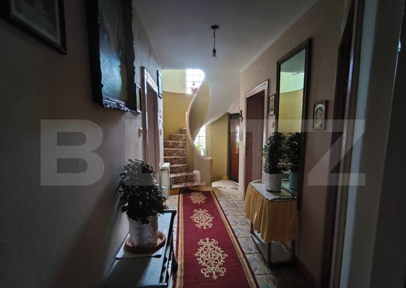 Casa 9 camere, 200 mp utili, zona Bd. Titulescu - 25