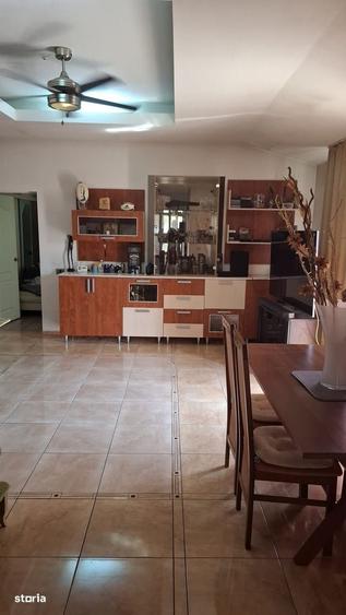 Apartament cu 4 camere în Central
