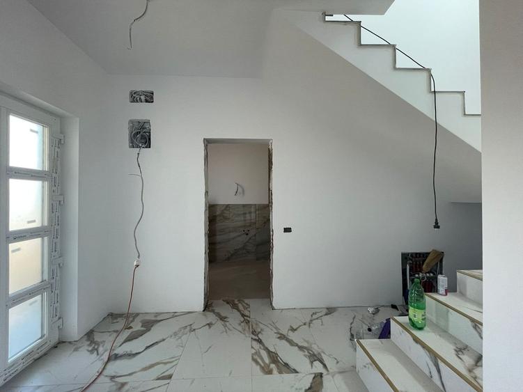 Duplex despartit prin baie | 3 camere | Super Preț | Urseni - 5