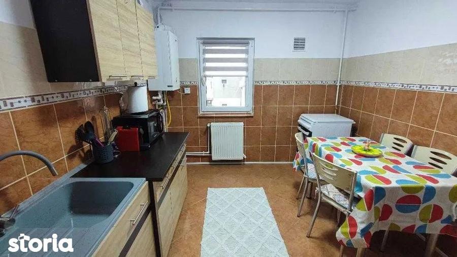 Inel 2 scoala 39-apartament 4 camere la cheie - 12