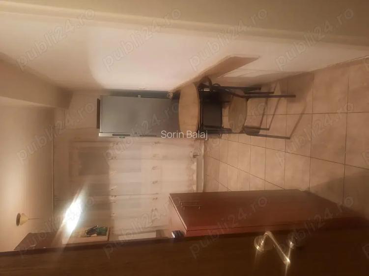 Dau in chirie apartament cu o camera Dau in chirie apartament cu o camera