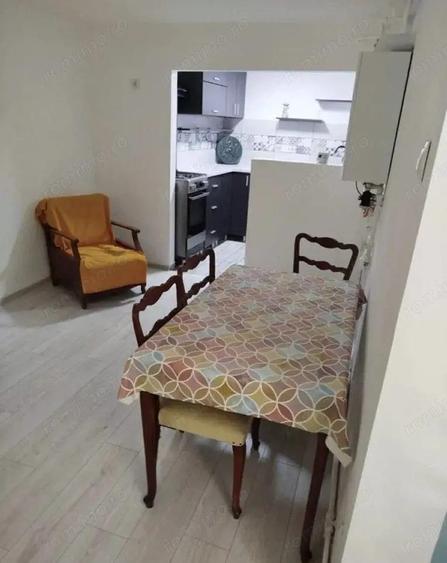 Central - Vanzare casa 5 camere - Str. Bradului - 9