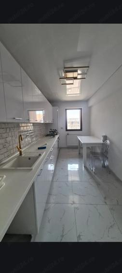 Inchiriez o camera intr-un apartament - 1