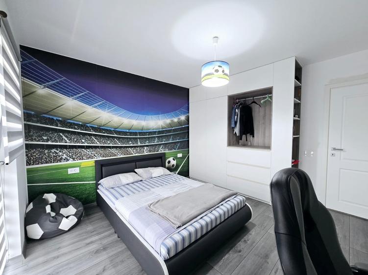 Gata de mutare - mobilata si utilata - str asfaltata - iaz cu pesti - 4 camere - 11