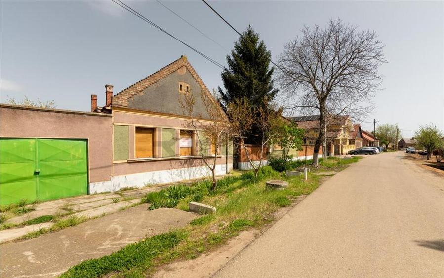 RECO casa cu teren generos in Santion - 9