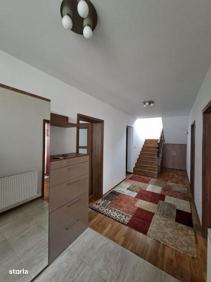 Casa Premium de Vanzare, Grosi, 14 Ari Curte Amenajata - 3