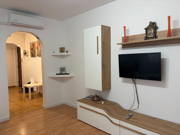 Apartament cu trei camere, Brancoveanu, 120.000€ negociabil - 2