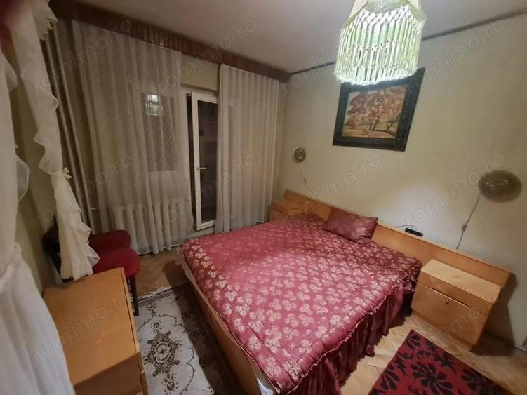 3 camere DECOMANDAT etaj 1 zona Bucovina cu 2 bai si 2 balcoane langa parcul Bucovina ... 72 mp - 2