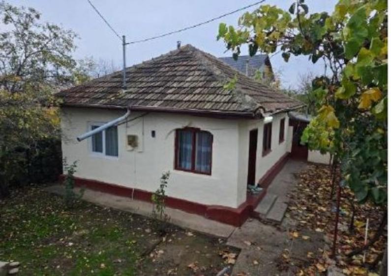 Cota de 1/2 din casa si teren, Loc Urziceni, Jud Ialomita - 1