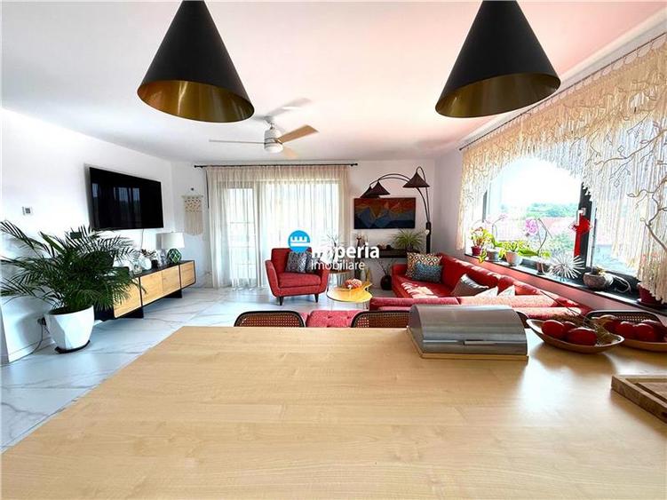 Casă cu 4 camere cu Teren 2165 Mp în Miroslava