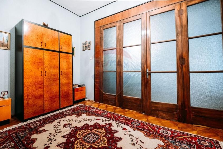 Apartament spatios cu gradina proprie intr-o vila interbelica renovata - 16