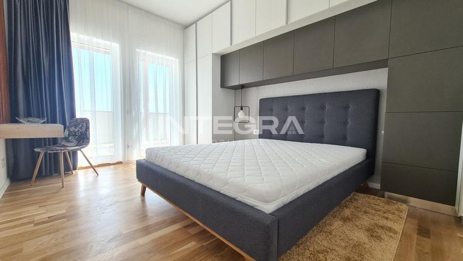 Penthouse Cu Lift Propriu, 4 Camere si Garaj Pentru Doua Masini, Buna Ziua. - 9
