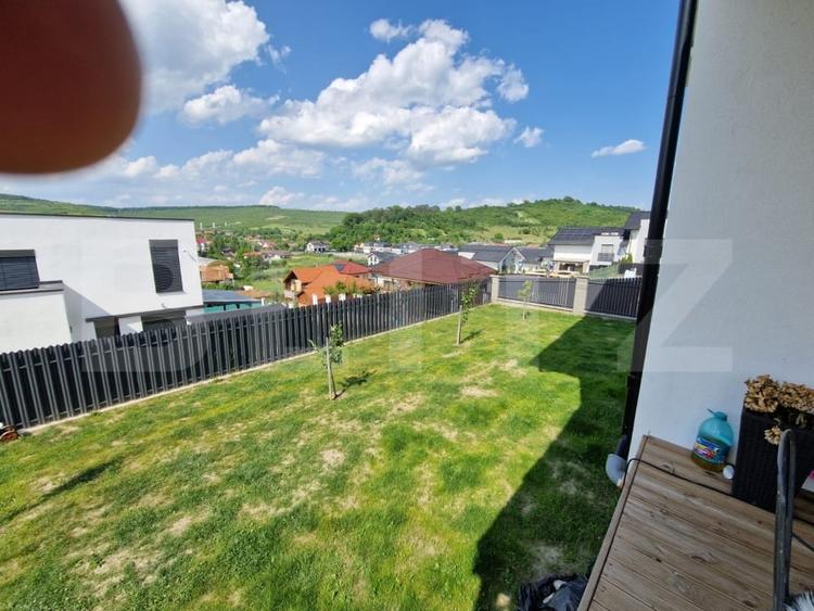 Vila superba in Livezeni, independenta energetic - 14