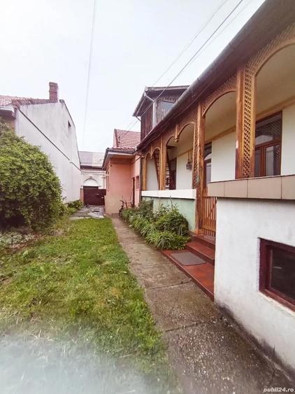 Vand apartament 2 camere la curte - 2