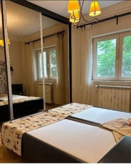 Mosilor, Obor metrou,STEFAN CEL MARE  bl.reabilitat,2/8,mobilat,utilat,AC. - 4