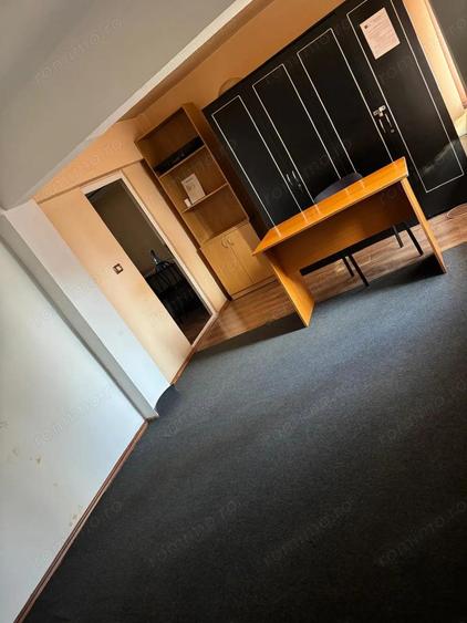 Inchiriez spatiu comercial in Deva, zona A. Iancu (Catedrala), etaj 1, - 3