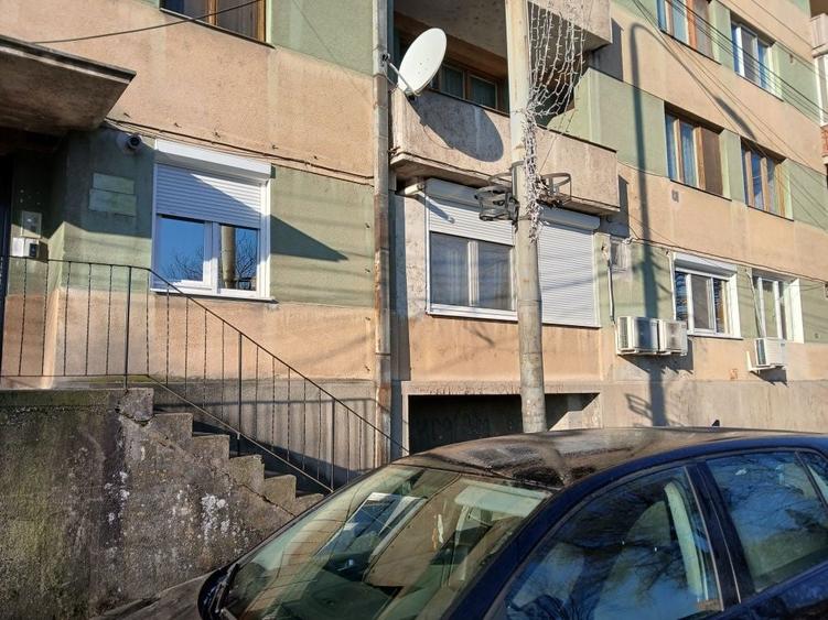 Inchiriez apartament 2 camera zona centrala Lugoj !Tel 0768472292 - 8