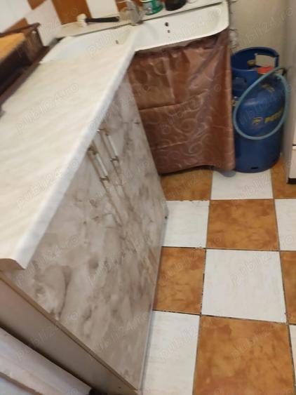 Inchiriez garsoniera - 2