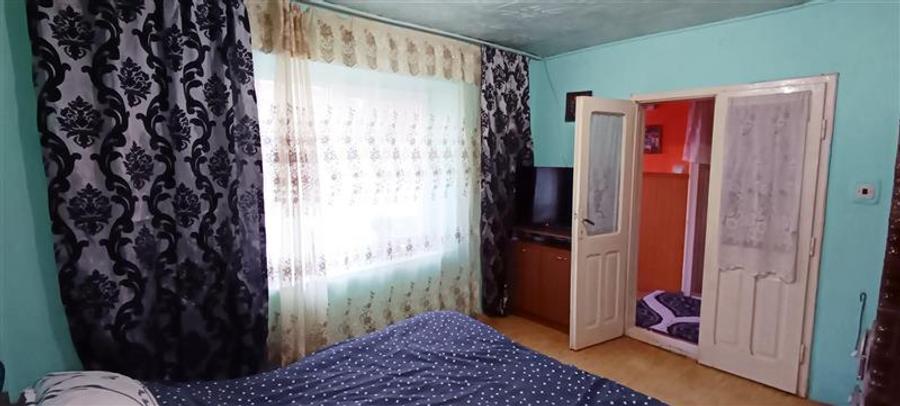 MOLDOVA NOUA, Casa 3 camere, Suprafata totala teren: 274 mp - 4