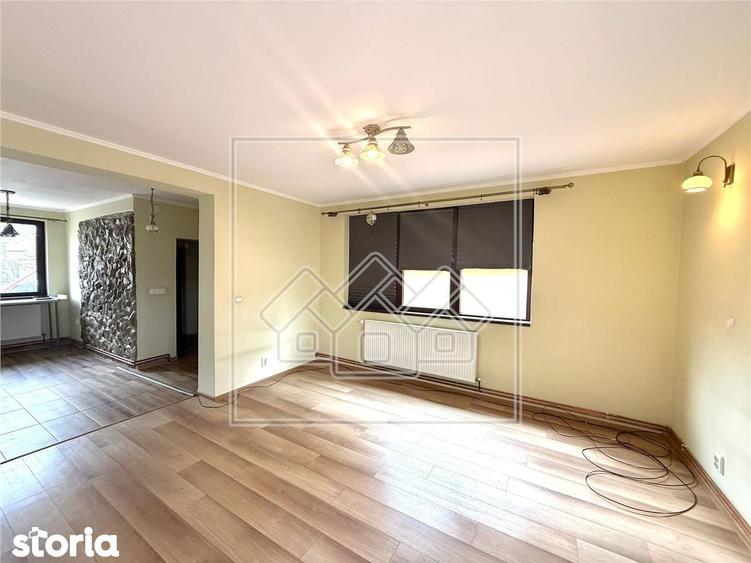 Casa de inchiriat 4 camere, 110 mp utili si 258 curte -Zona Tineretulu - 10