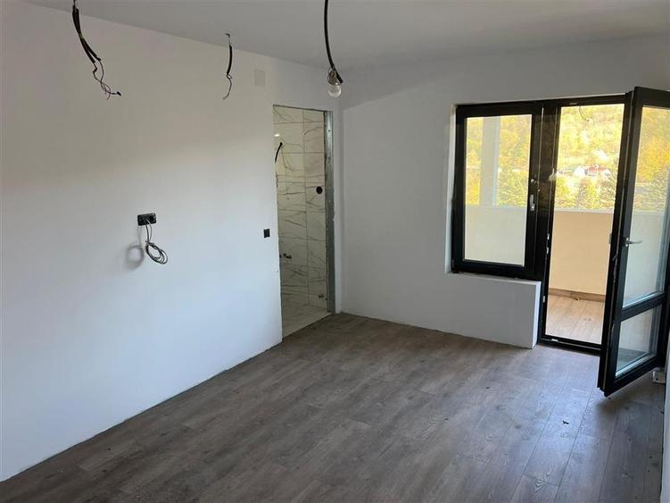 Pensiune noua de vanzare in Slanic Prahova – 400 mp utili, zona centrala, ideala - 19