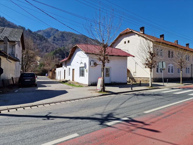 Casa de vanzare oras Brezoi - 4