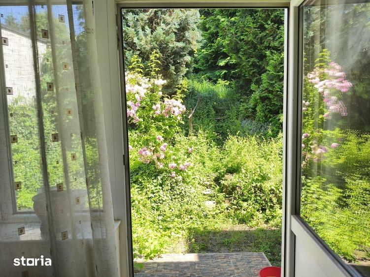 Cladire cu 2 apartamente, un spatiu comercial si anexe - Semicentral - 17