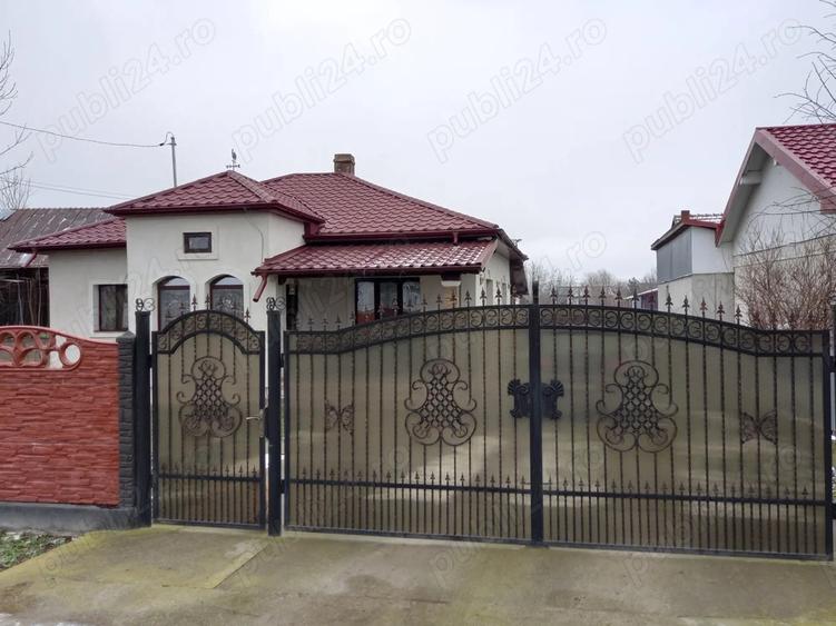 Vand Casa Candesti Judetu Botosani - 1