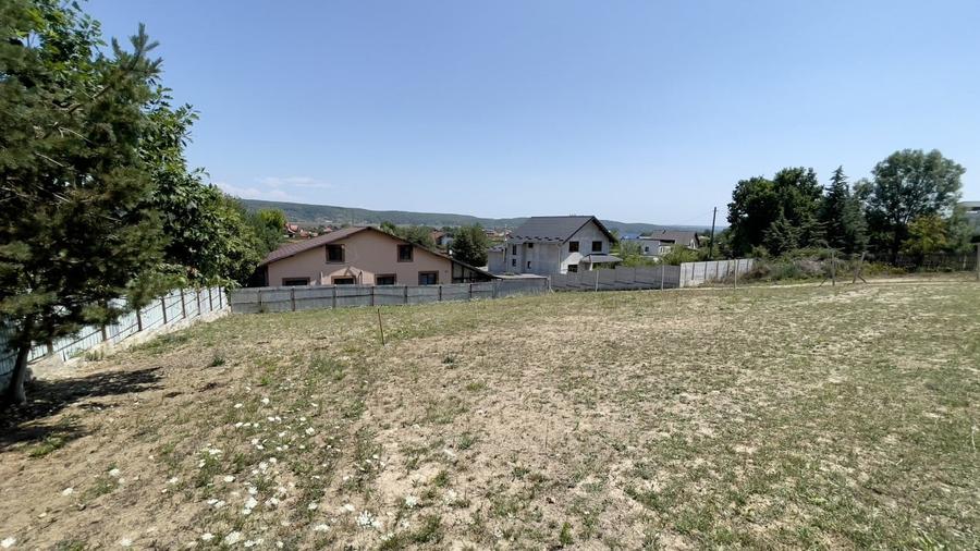 Teren Construcții intravilan de 500 mp, în Bascov
