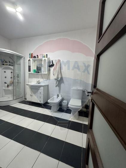 Casa / Vila cu 6 camere de vanzare - 14