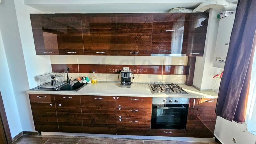 REA1021734 Apartament 3 camere de inchiriat zona Pacii