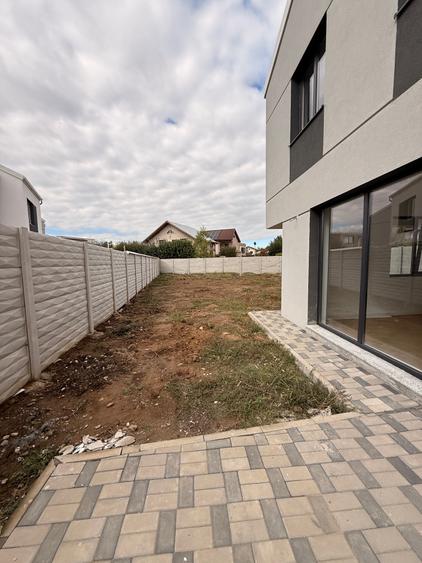 Casa 4 camere / 3 bai / FINALIZATA / 400 mp teren Complex Crown Village - 17