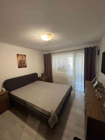 Apartament cu 3 camere decomandat în Brăilei